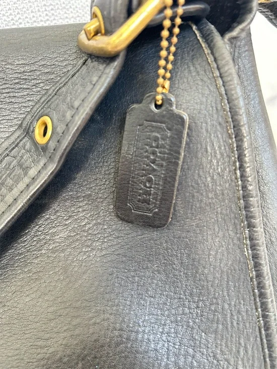 Vintage Coach Black Leather Crossbody Saddle Bag with Gold Hardware - Picture 2 of 12